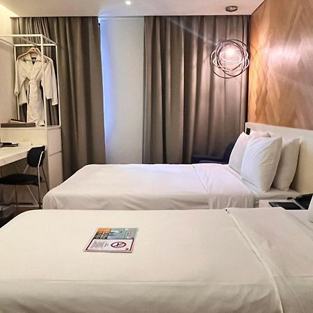 Hotel The Designers Lyj Gangnam Premier Сеул Екстериор снимка