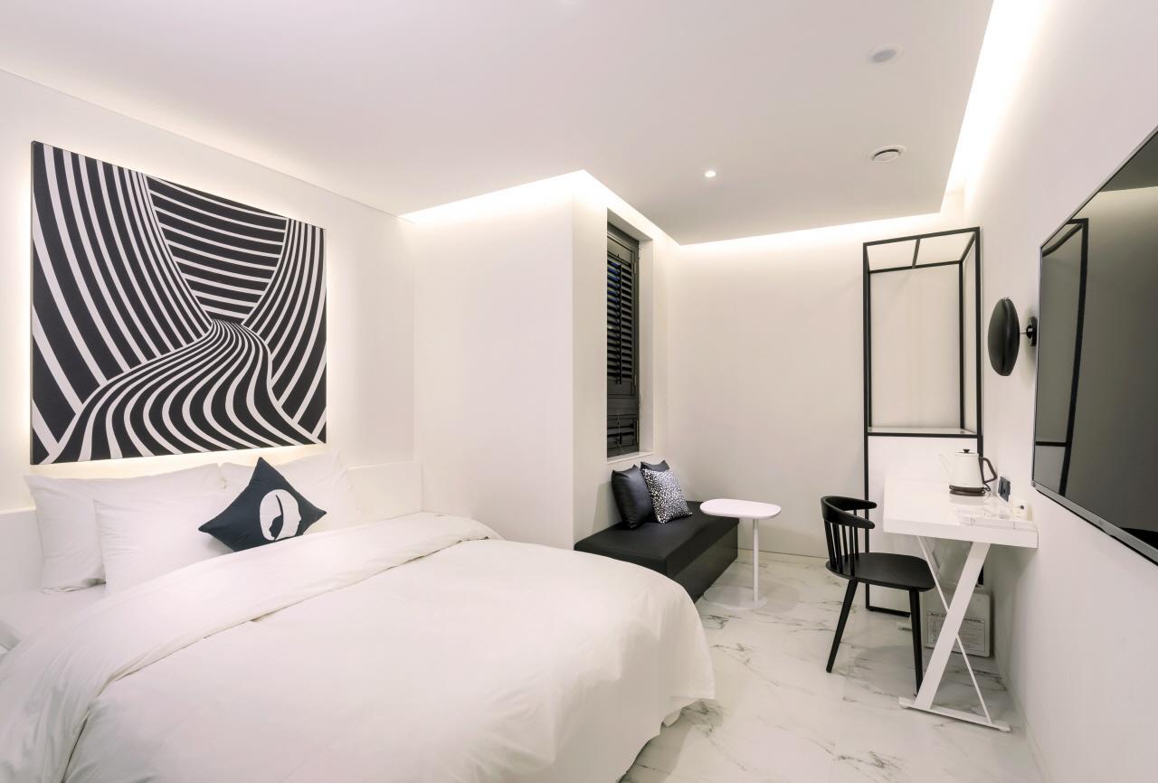 Hotel The Designers Lyj Gangnam Premier Сеул Екстериор снимка