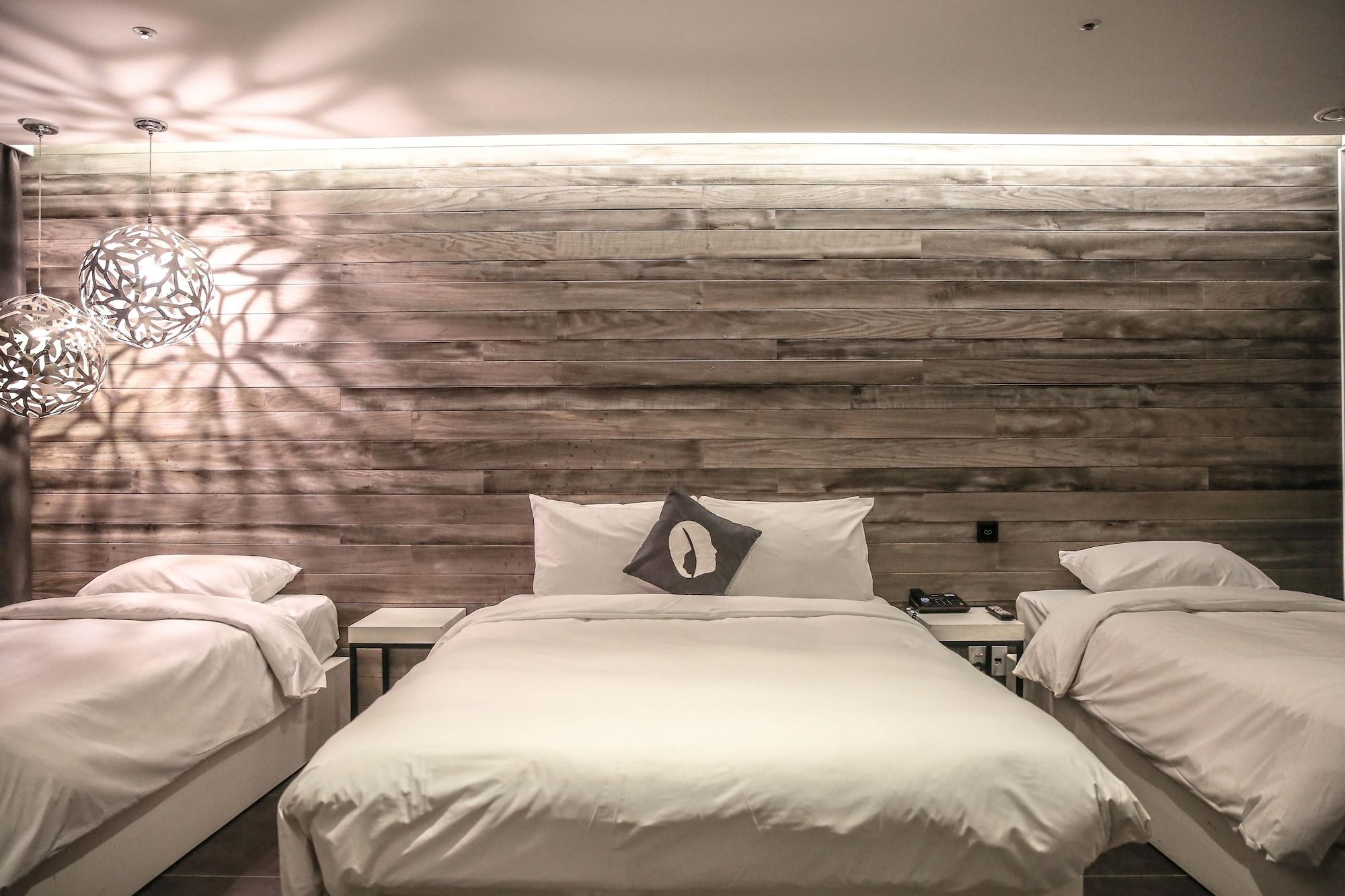 Hotel The Designers Lyj Gangnam Premier Сеул Екстериор снимка