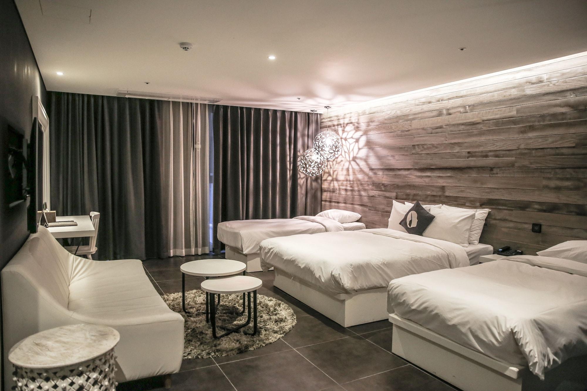Hotel The Designers Lyj Gangnam Premier Сеул Екстериор снимка
