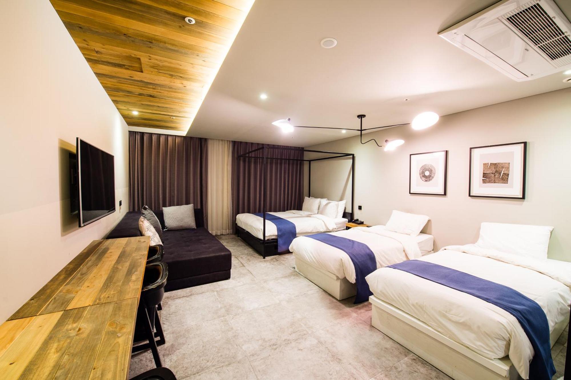Hotel The Designers Lyj Gangnam Premier Сеул Екстериор снимка
