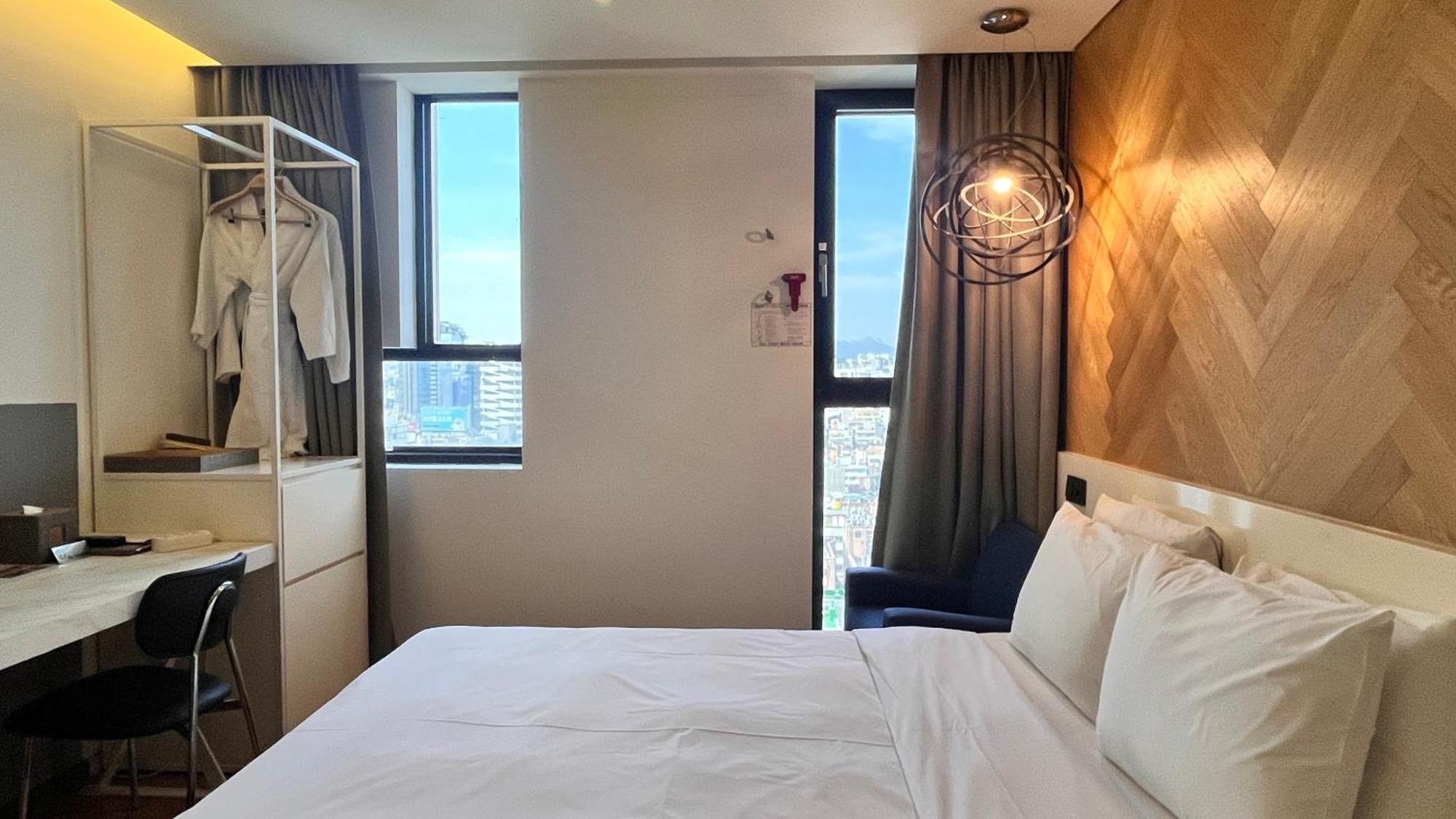 Hotel The Designers Lyj Gangnam Premier Сеул Екстериор снимка
