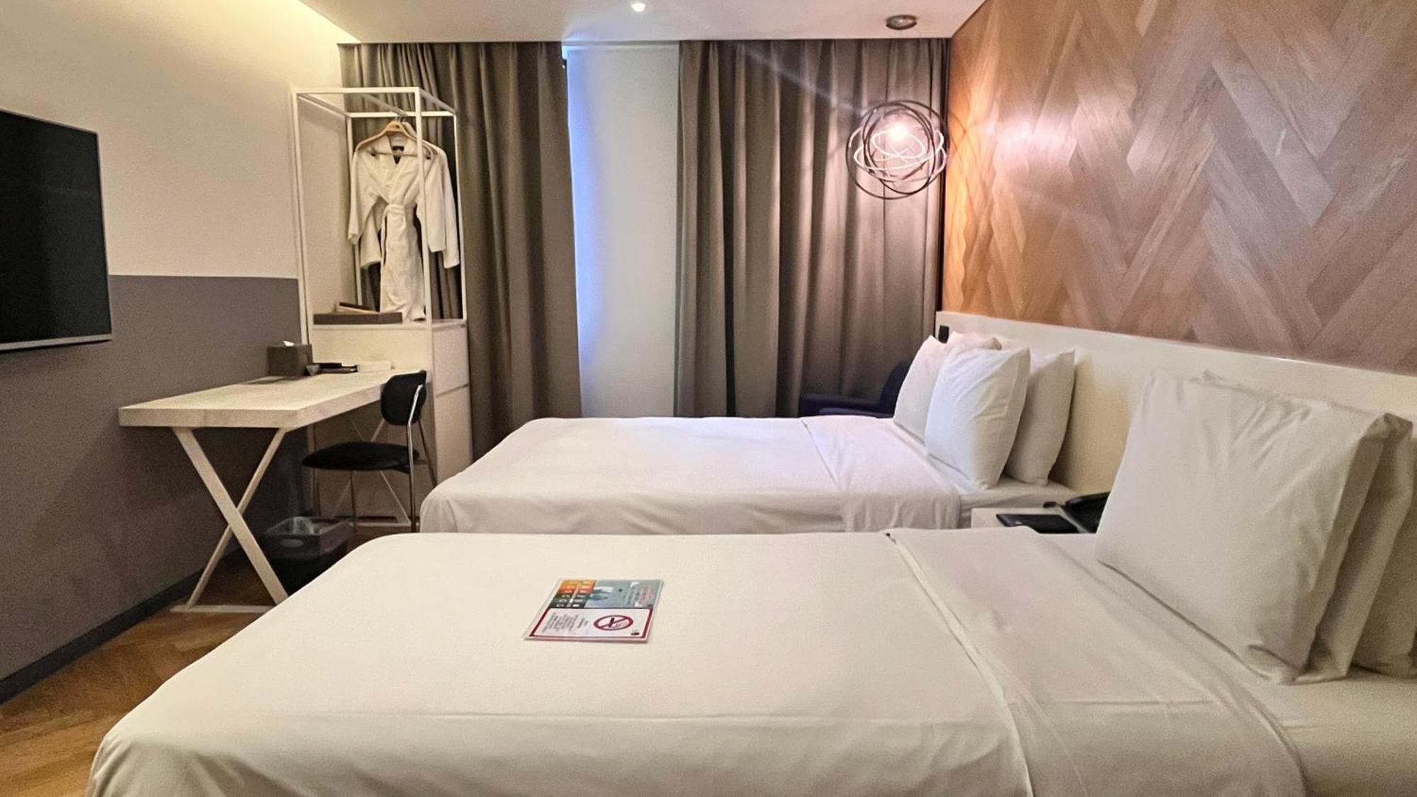 Hotel The Designers Lyj Gangnam Premier Сеул Екстериор снимка