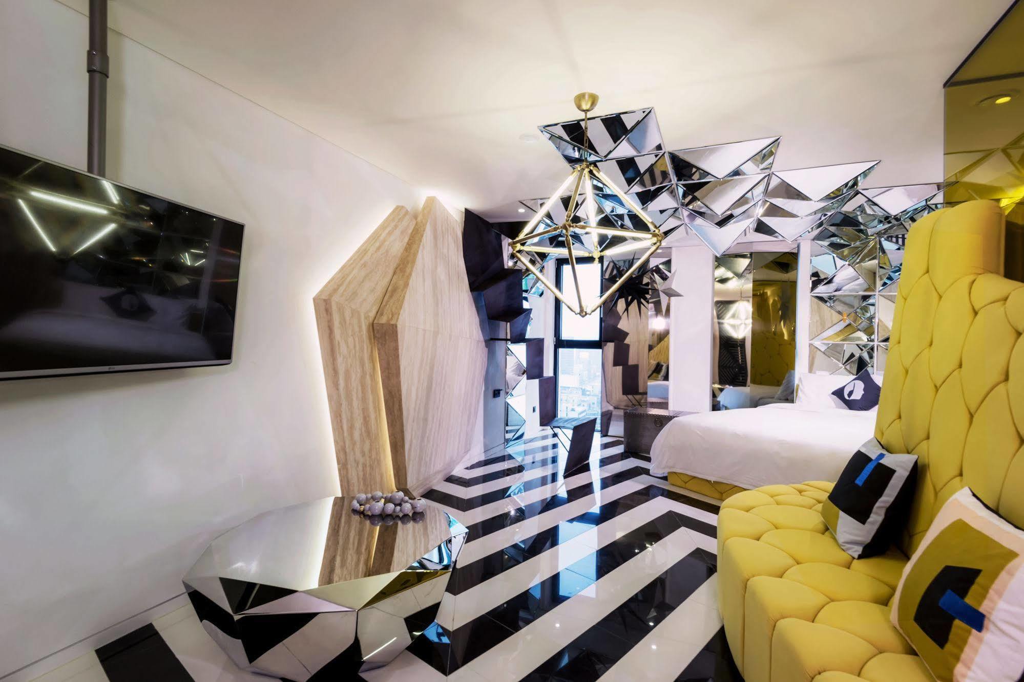 Hotel The Designers Lyj Gangnam Premier Сеул Екстериор снимка