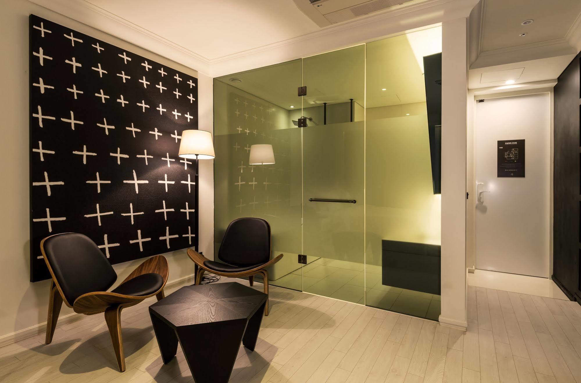 Hotel The Designers Lyj Gangnam Premier Сеул Екстериор снимка