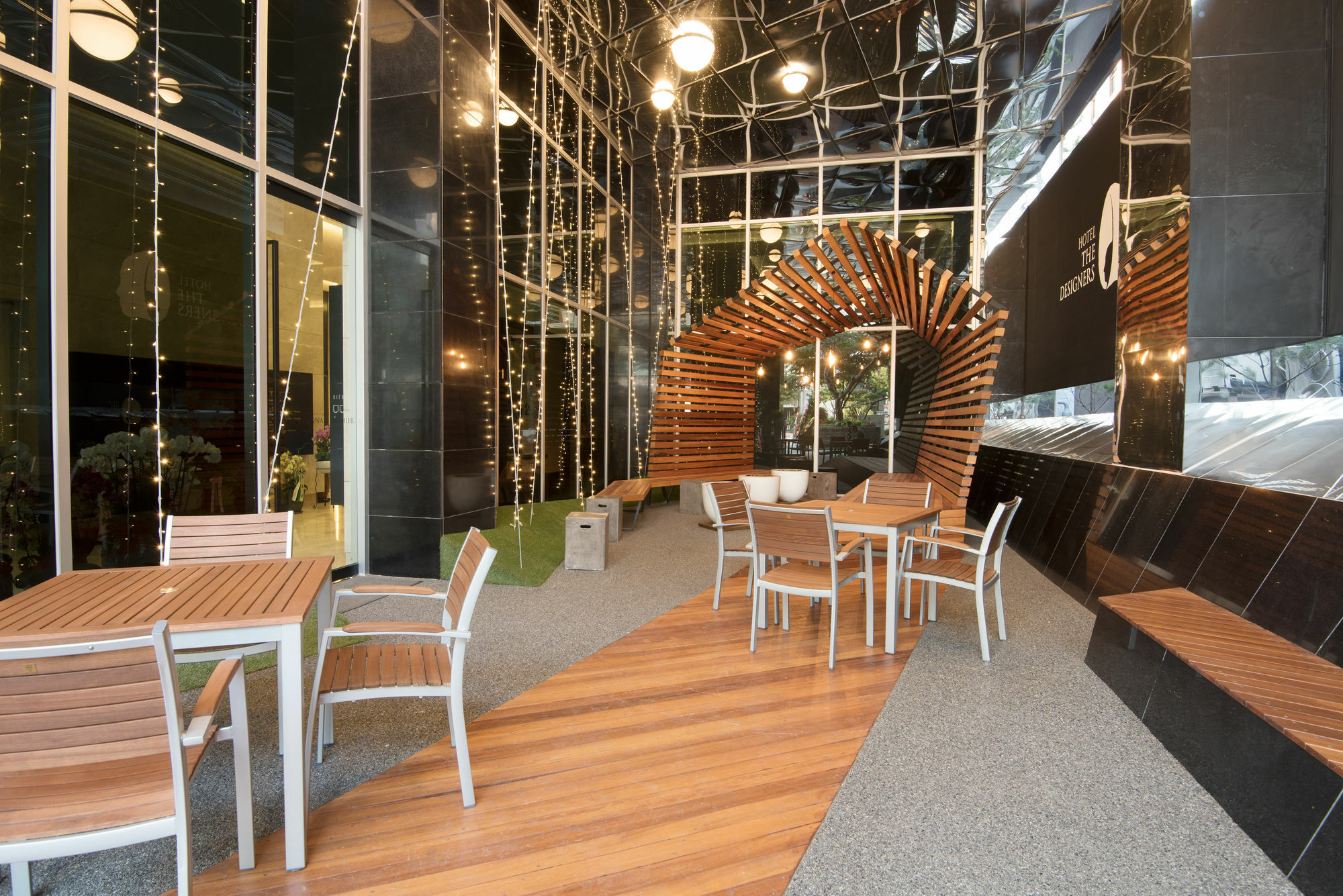 Hotel The Designers Lyj Gangnam Premier Сеул Екстериор снимка